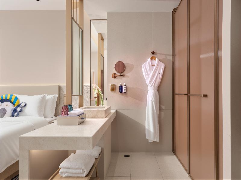 Voco Fuzhou Jinhui  by IHG image