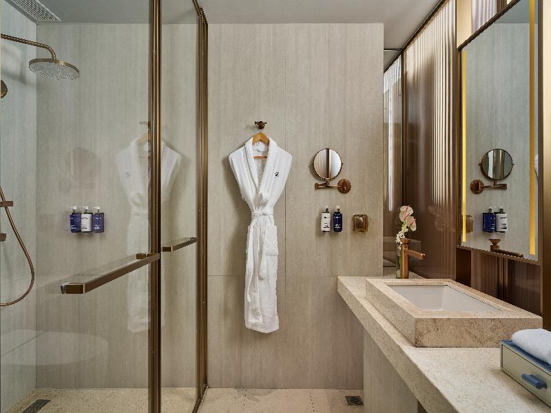 Voco Fuzhou Jinhui  by IHG image