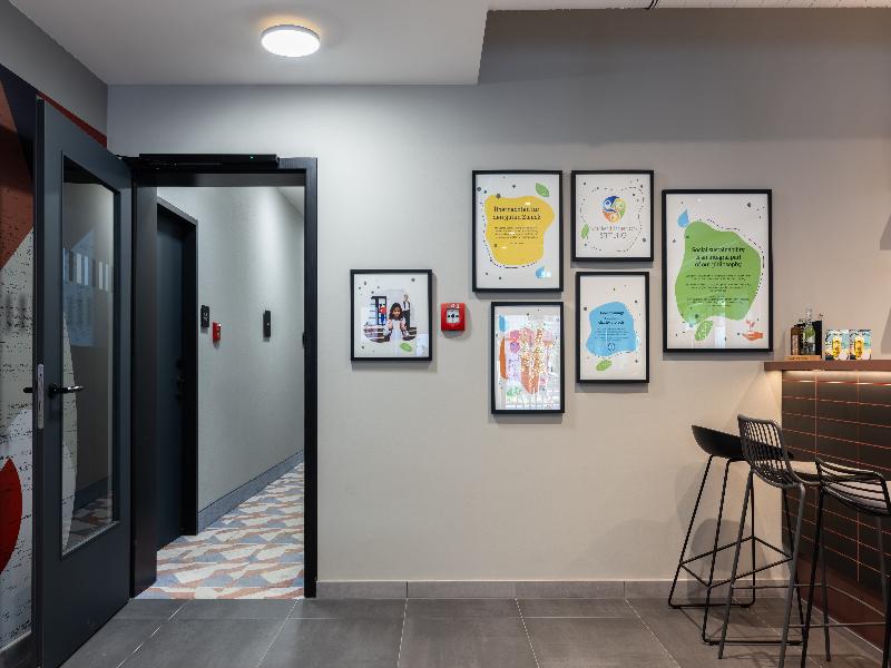 Holiday Inn - the niu Clink Hamburg Barmbek by IHG image