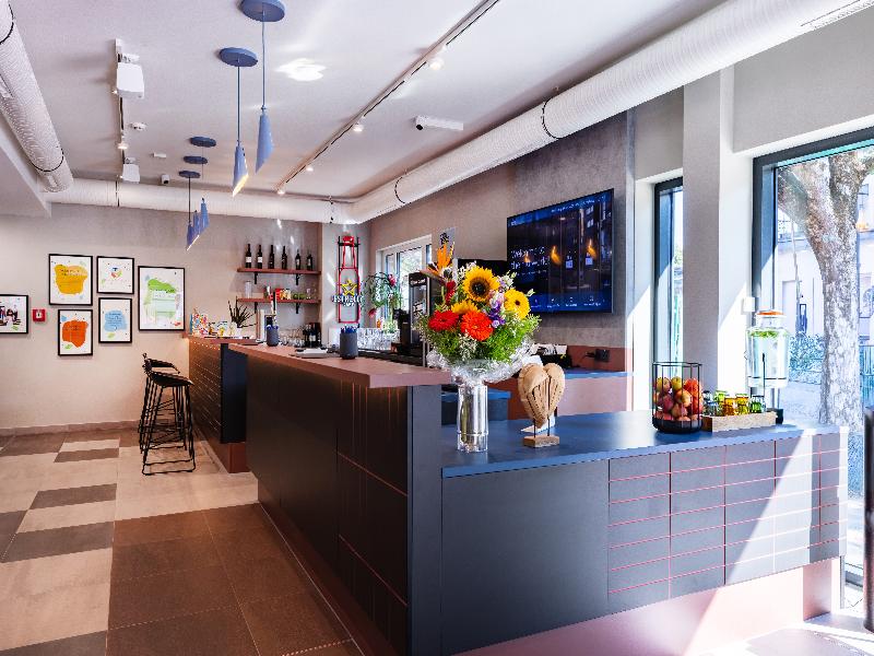 Holiday Inn - the niu Clink Hamburg Barmbek by IHG image