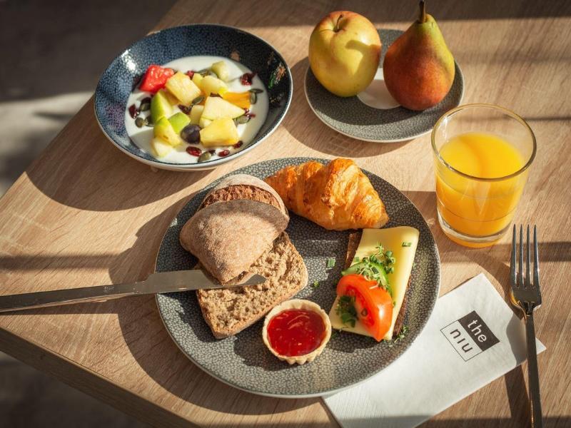 Holiday Inn - the niu Clink Hamburg Barmbek by IHG image