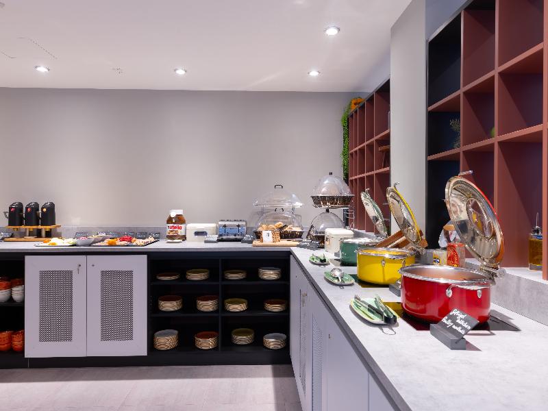 Holiday Inn - the niu Clink Hamburg Barmbek by IHG image