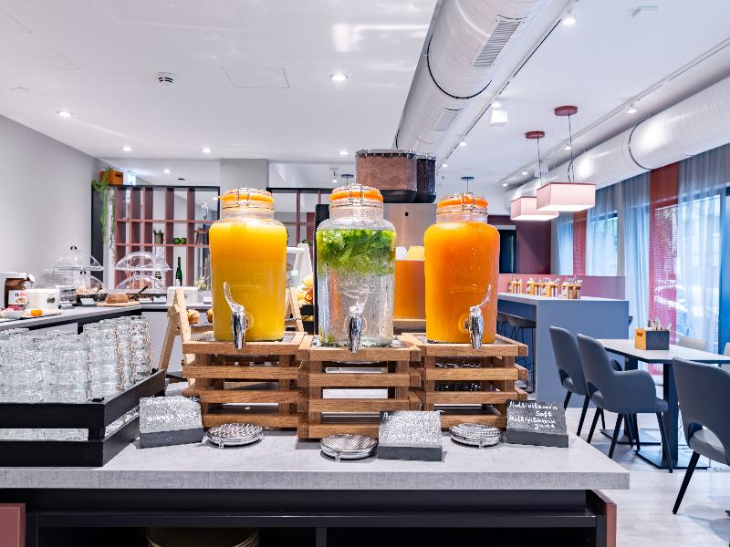 Holiday Inn - the niu Clink Hamburg Barmbek by IHG image