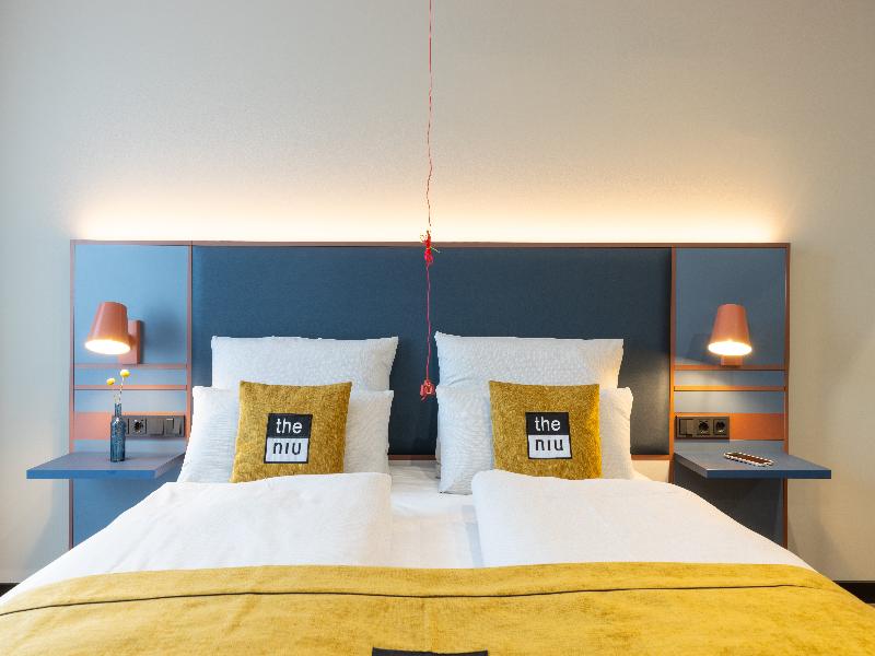 Holiday Inn - the niu Clink Hamburg Barmbek by IHG image