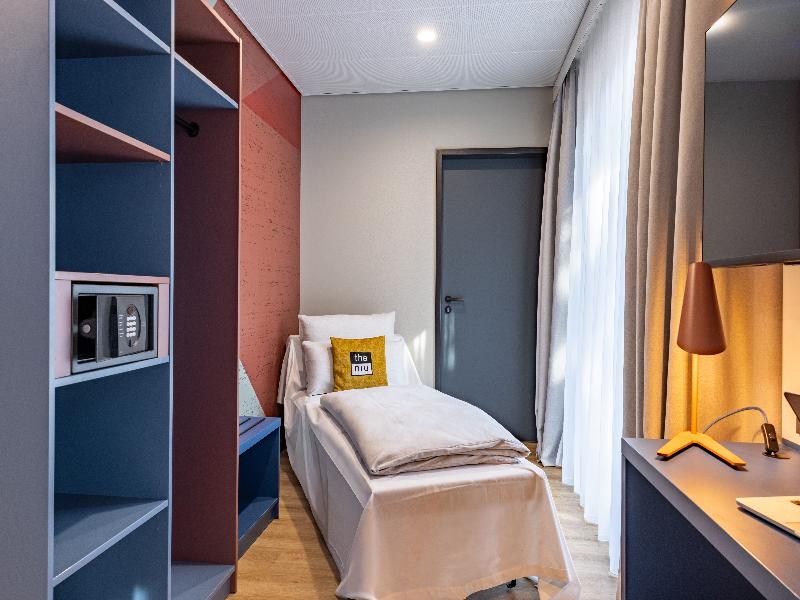 Holiday Inn - the niu Clink Hamburg Barmbek by IHG image