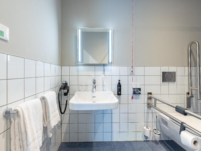 Holiday Inn - the niu Clink Hamburg Barmbek by IHG image