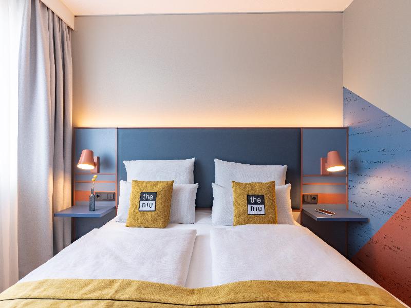 Holiday Inn - the niu Clink Hamburg Barmbek by IHG image