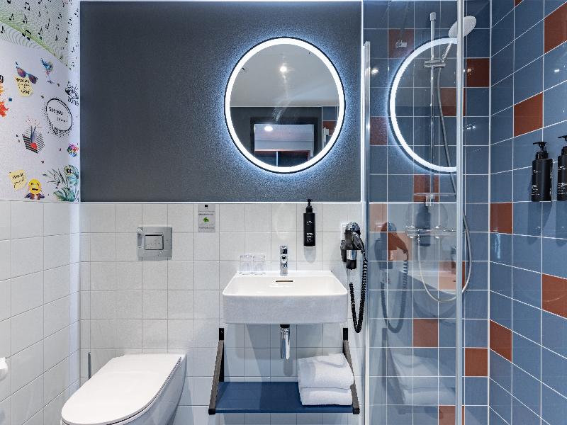 Holiday Inn - the niu Clink Hamburg Barmbek by IHG image