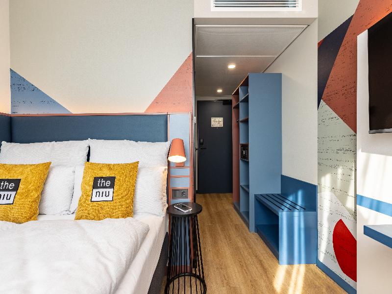 Holiday Inn - the niu Clink Hamburg Barmbek by IHG image