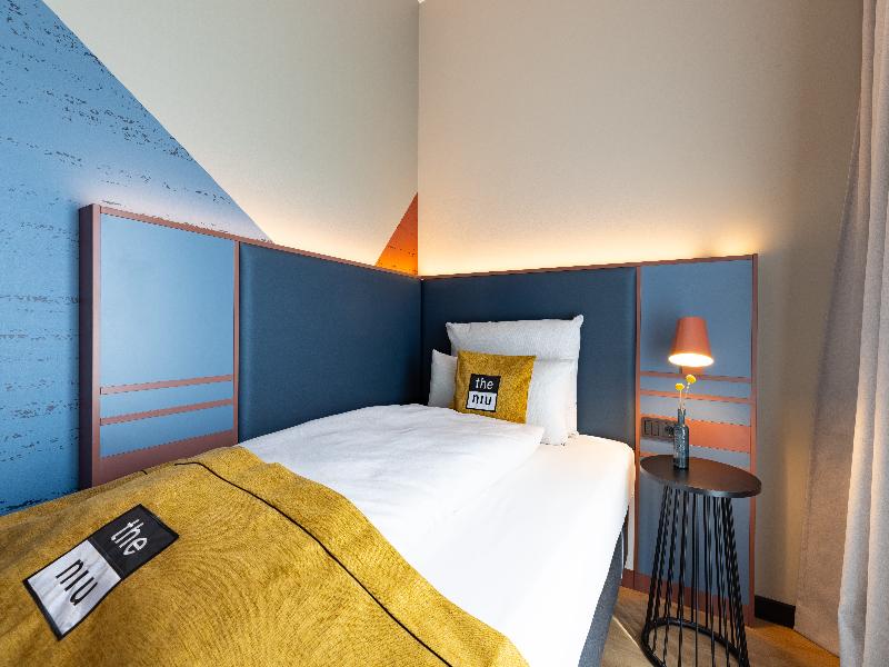 Holiday Inn - the niu Clink Hamburg Barmbek by IHG image