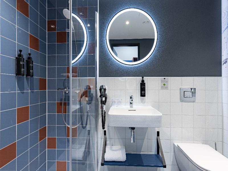 Holiday Inn - the niu Clink Hamburg Barmbek by IHG image