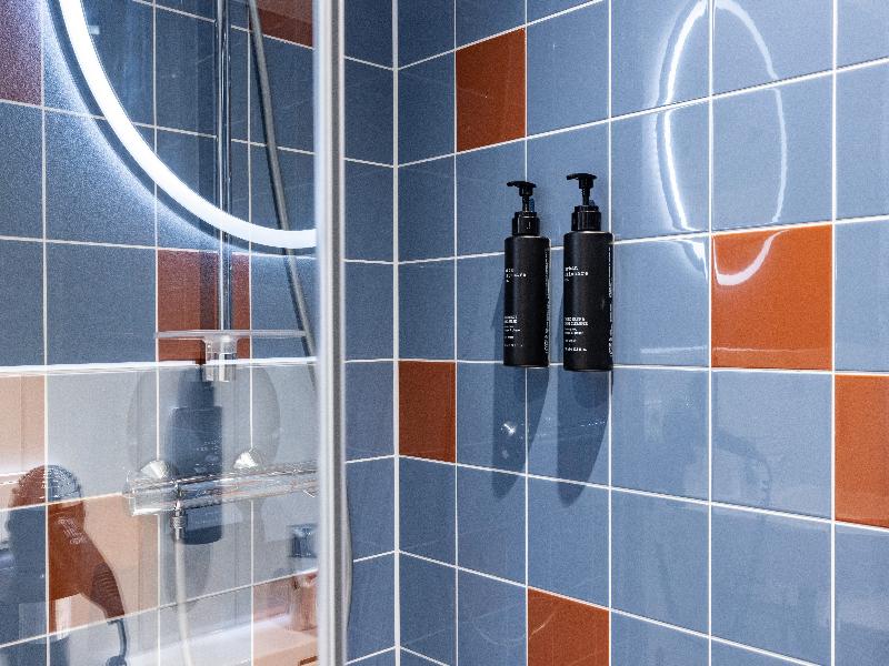 Holiday Inn - the niu Clink Hamburg Barmbek by IHG image