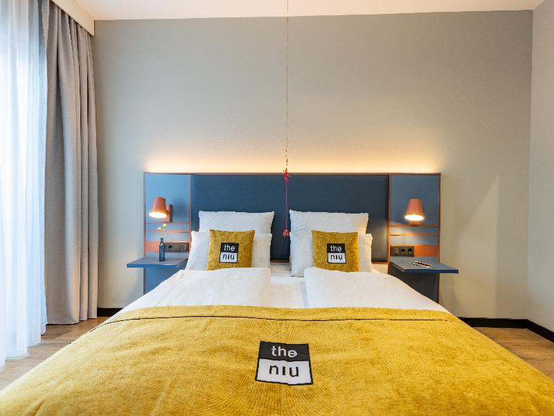 Holiday Inn - the niu Clink Hamburg Barmbek by IHG image