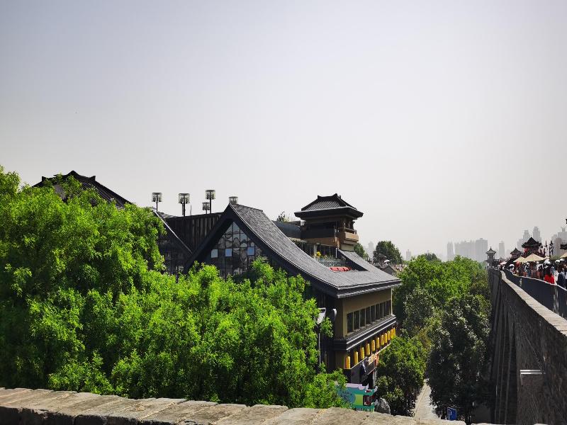 Meilun Hotel (Xi’an North Railway Station)
