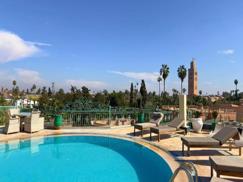 Sillage Palace — view