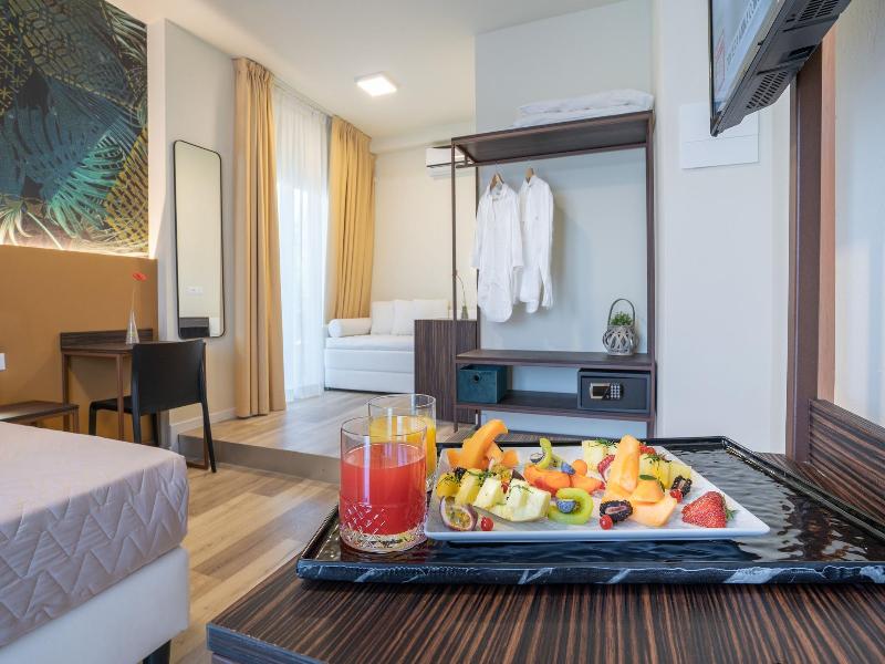 Hotel Suez image