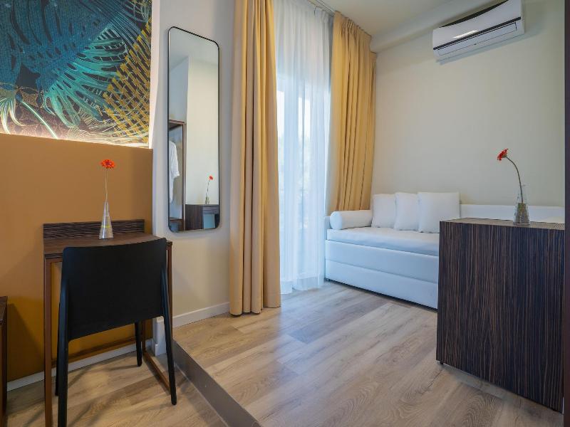 Hotel Suez image