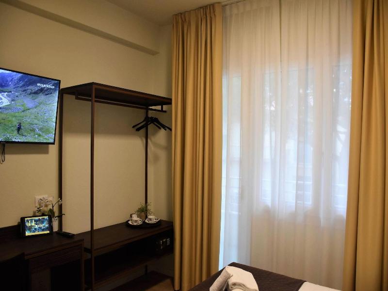 Hotel Suez image