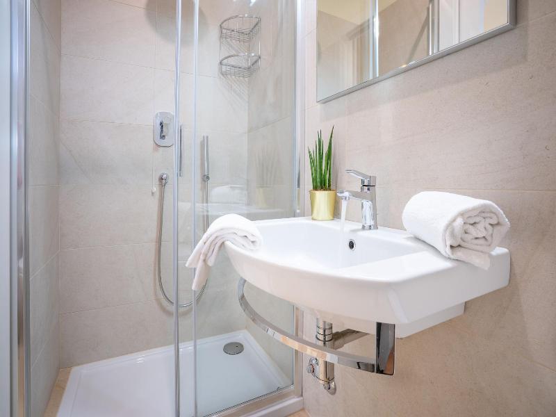 Hotel Suez image