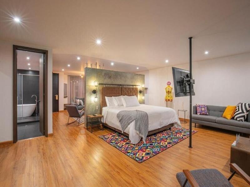 Hotel V1501 image