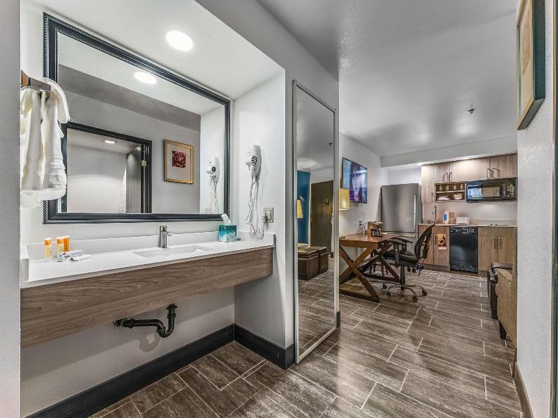Metro Tempe Extended Stay image