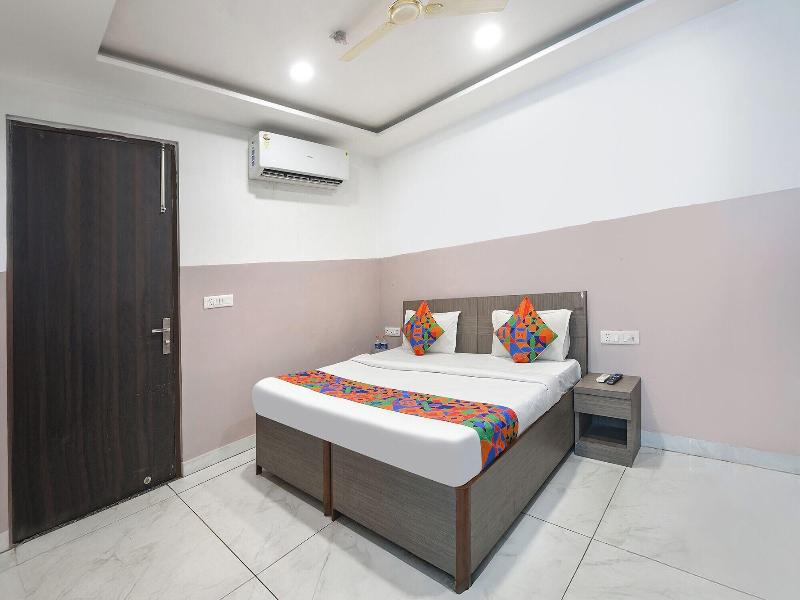 Fabhotel Shagun And Banquets image