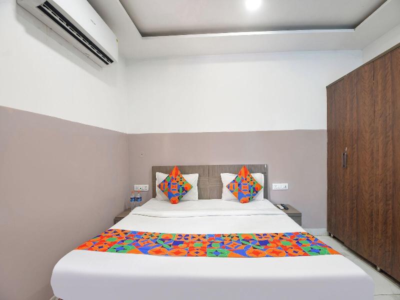 Fabhotel Shagun And Banquets image