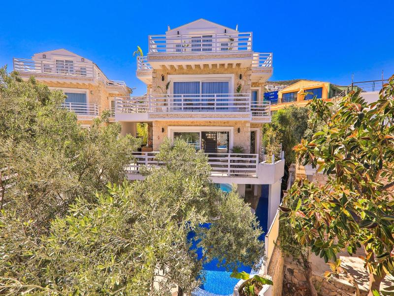 Kalkan Saray Suites Adults Only image