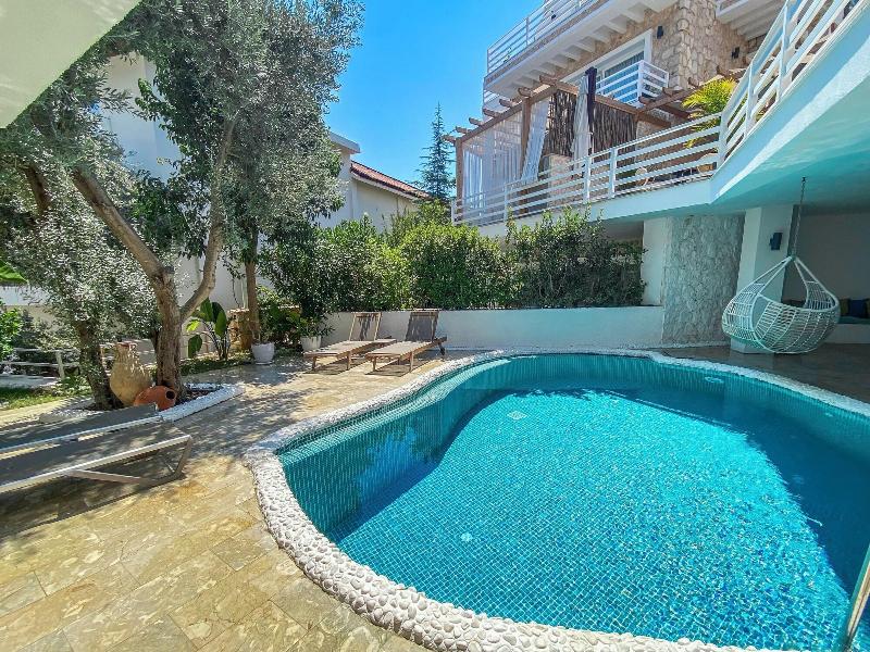 Kalkan Saray Suites Adults Only image