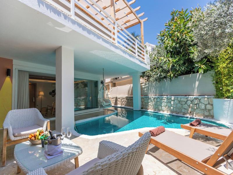 Kalkan Saray Suites Adults Only image