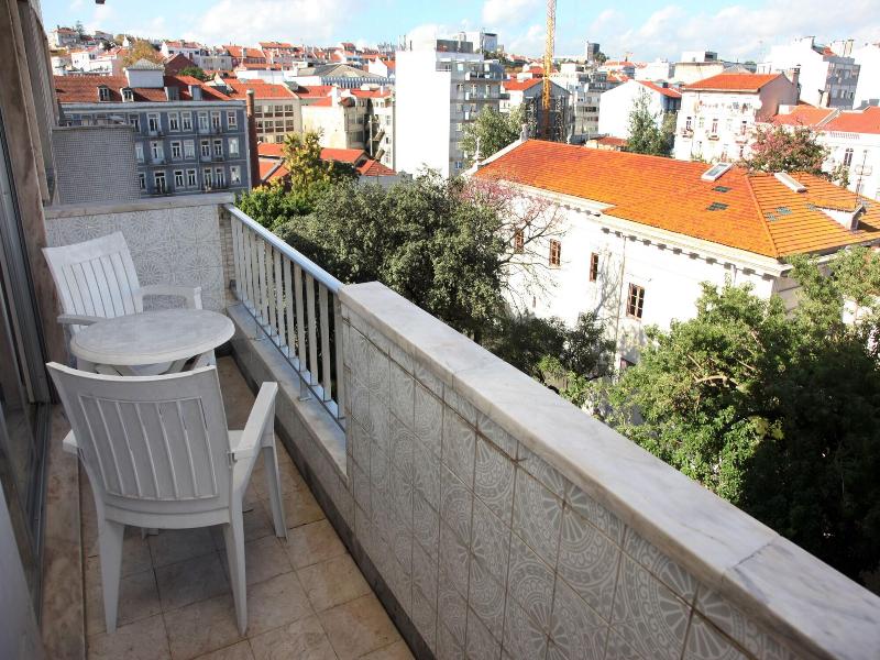 Lisbon Suite Home image