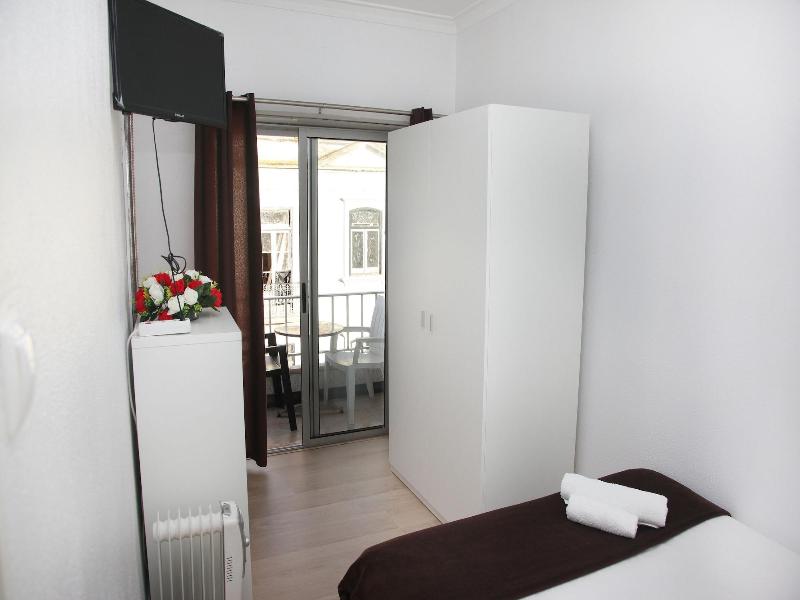 Lisbon Suite Home image