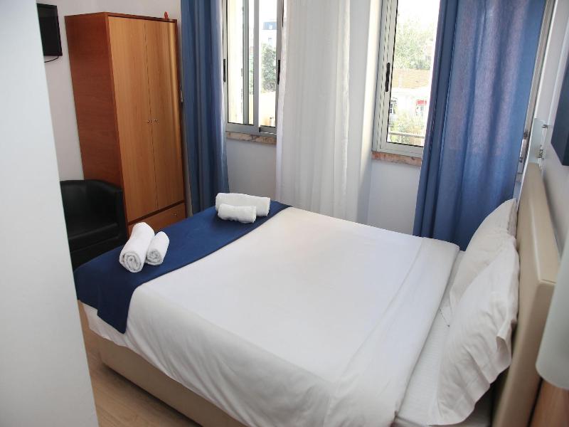Lisbon Suite Home image