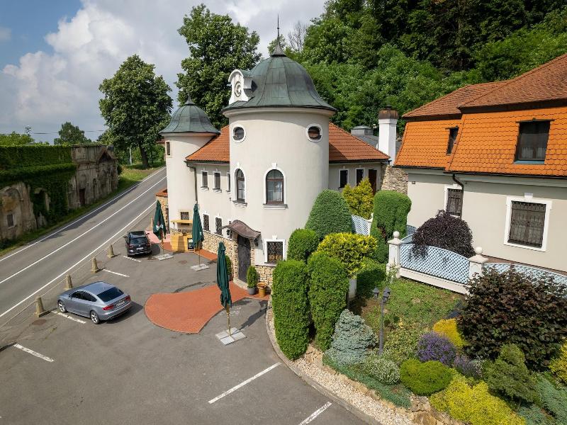 Zamecek Pod Hradem Hotel image
