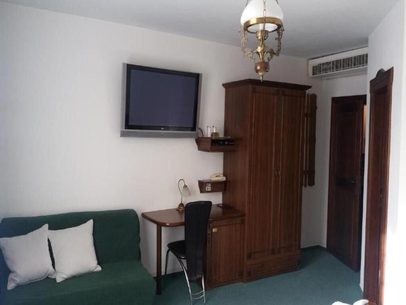 Zamecek Pod Hradem Hotel image