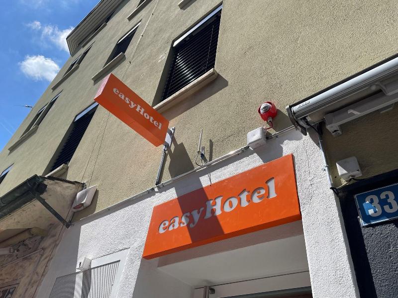 Easyhotel Zurich City Main Station image