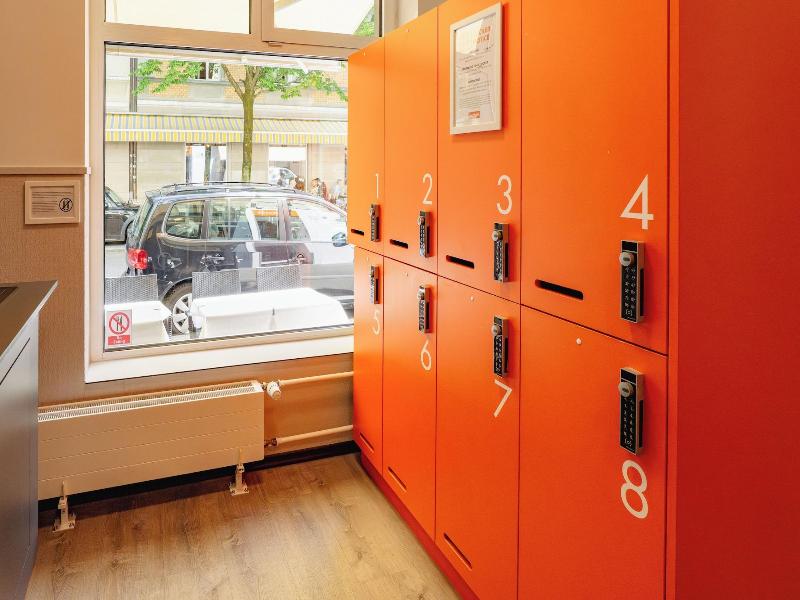 Easyhotel Zurich City Main Station image