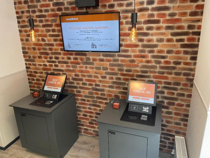 Easyhotel Zurich City Main Station image
