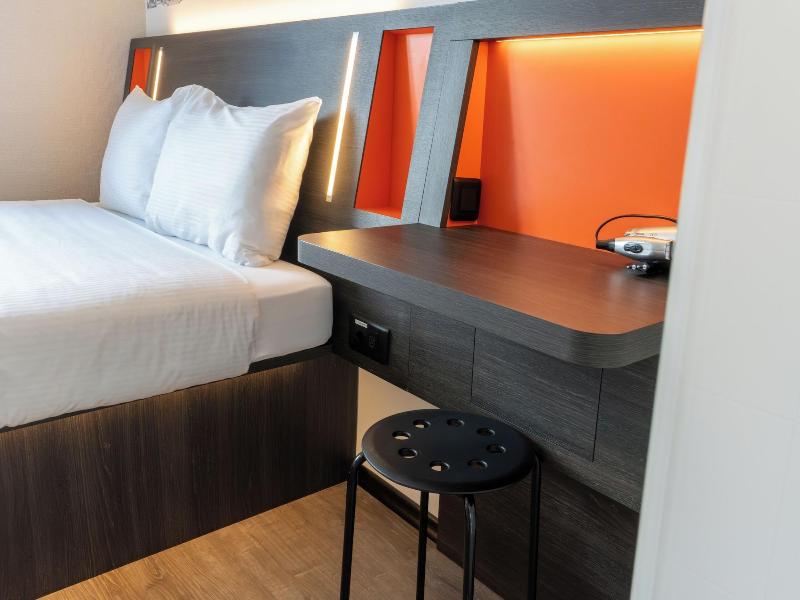 Easyhotel Zurich City Main Station image