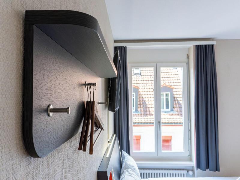 Easyhotel Zurich City Main Station image