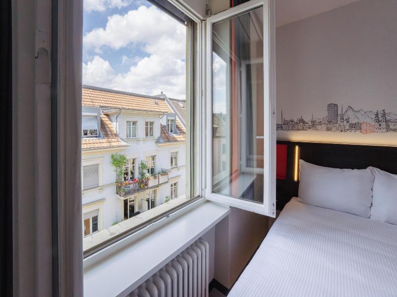 Easyhotel Zurich City Main Station image