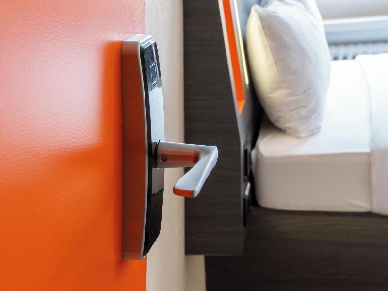 Easyhotel Zurich City Main Station image