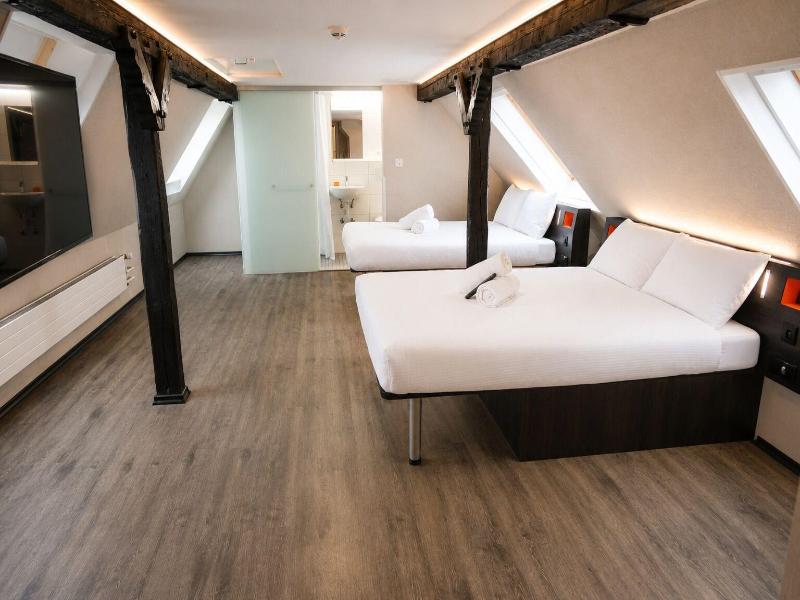 Easyhotel Zurich City Main Station image