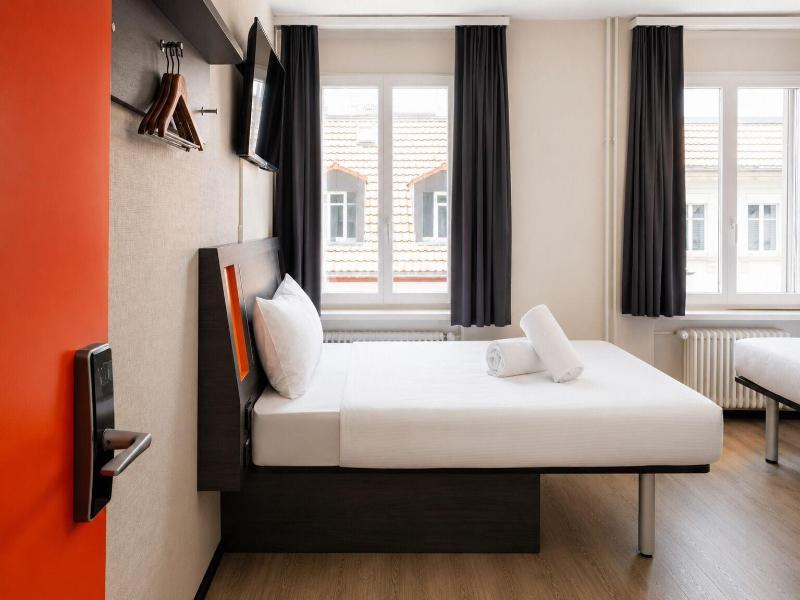 Easyhotel Zurich City Main Station image