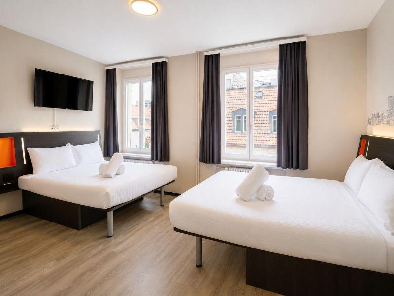 Easyhotel Zurich City Main Station image