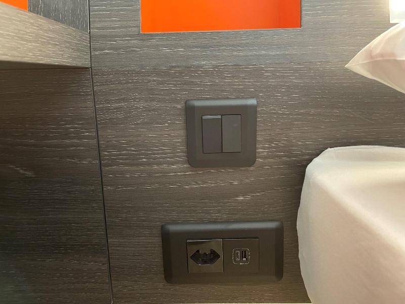 Easyhotel Zurich City Main Station image