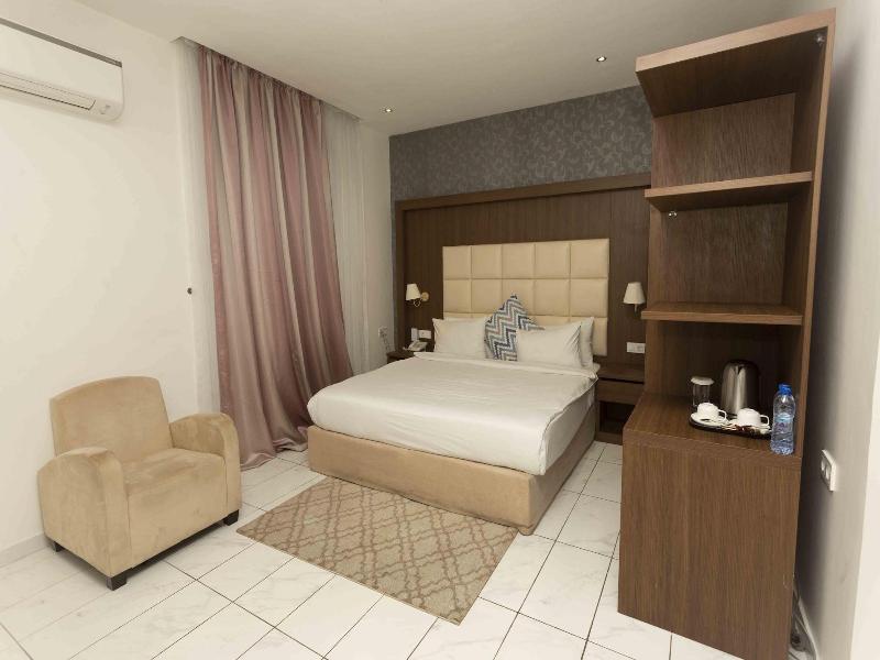 San Marino Hotel image