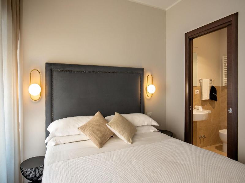Daplace Hotel Gran Torino Suites image