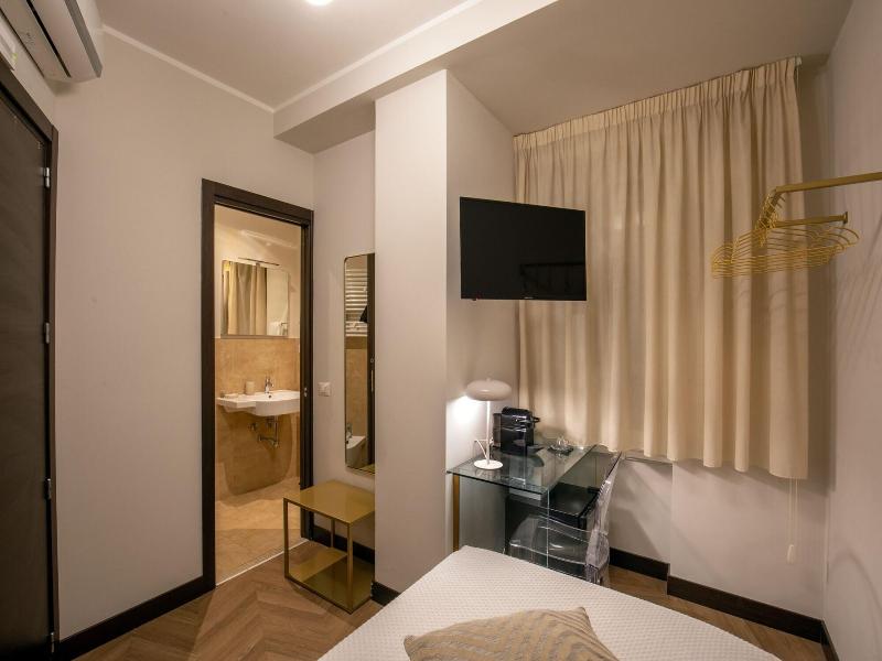 Daplace Hotel Gran Torino Suites image