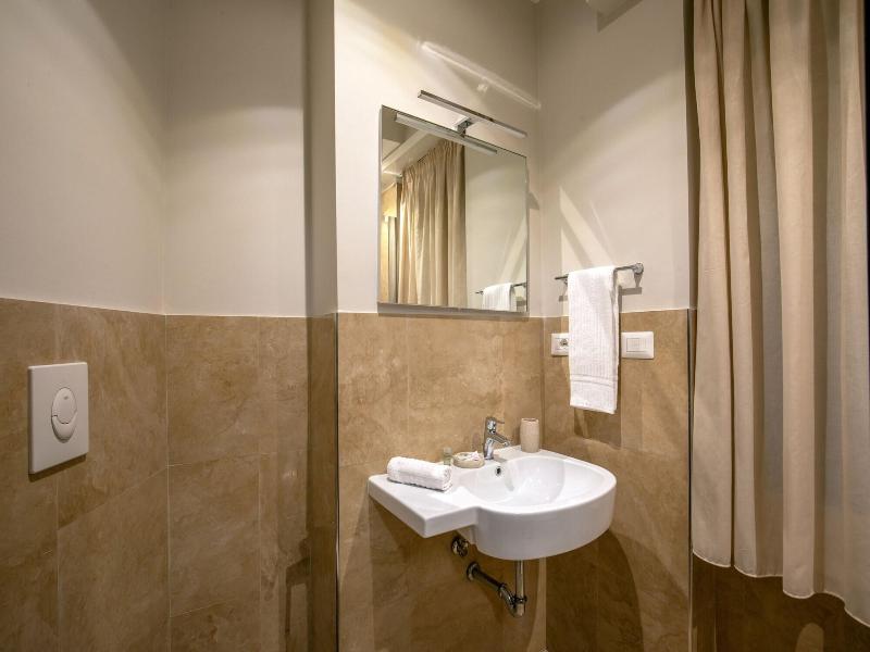 Daplace Hotel Gran Torino Suites image